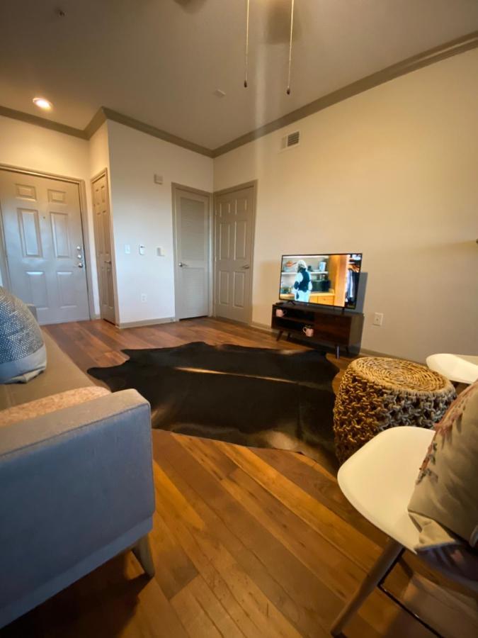 Bright & Modern Galleria Suite! 5 Star Location, Self Check In & Free Parking Houston Bagian luar foto
