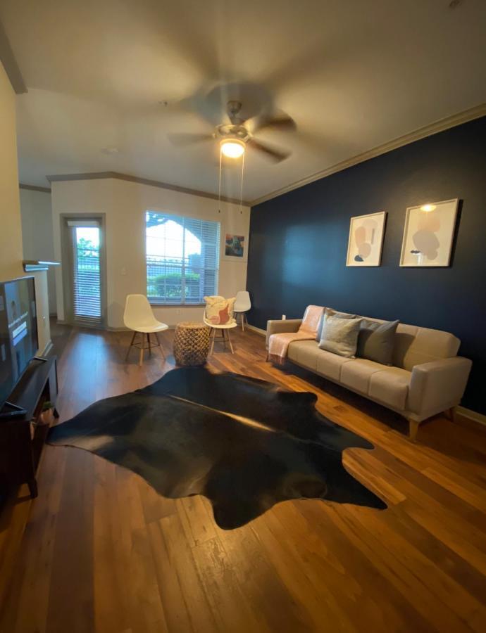 Bright & Modern Galleria Suite! 5 Star Location, Self Check In & Free Parking Houston Bagian luar foto