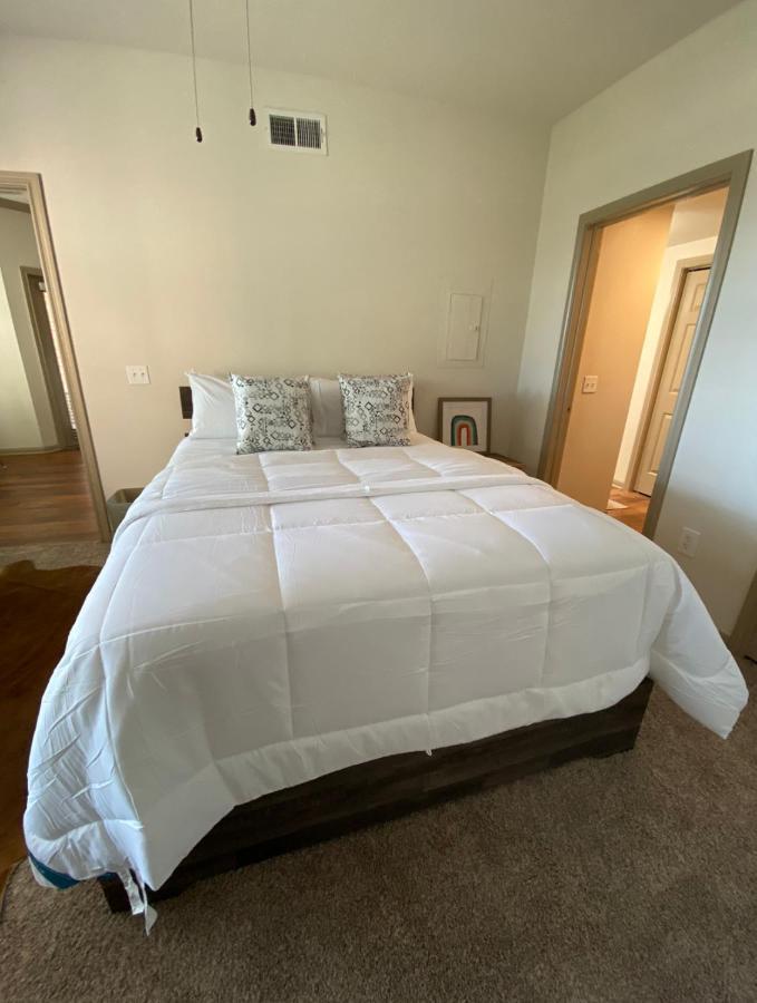 Bright & Modern Galleria Suite! 5 Star Location, Self Check In & Free Parking Houston Bagian luar foto