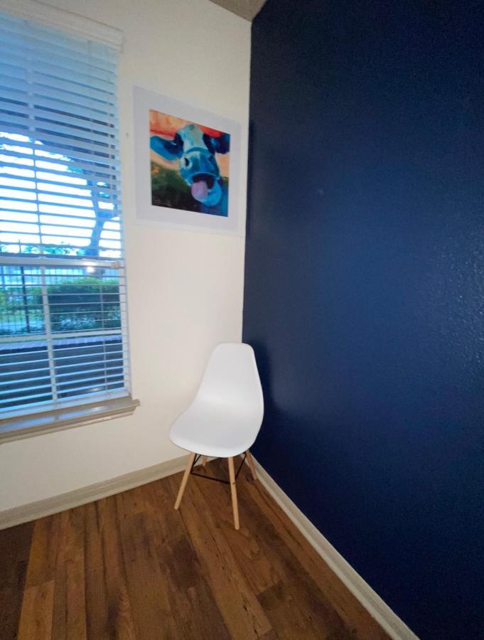 Bright & Modern Galleria Suite! 5 Star Location, Self Check In & Free Parking Houston Bagian luar foto